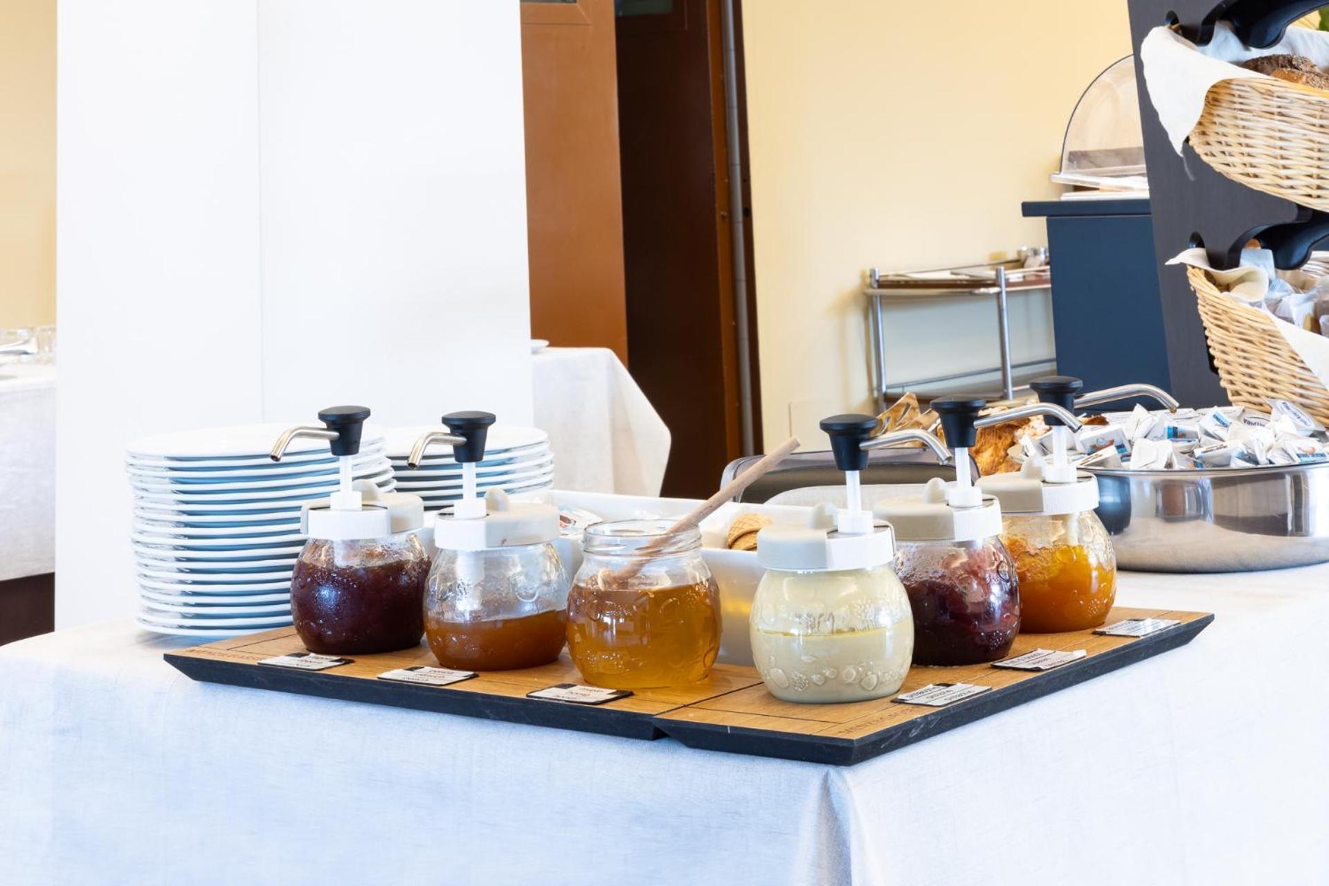 Paradiso Hotel 3*